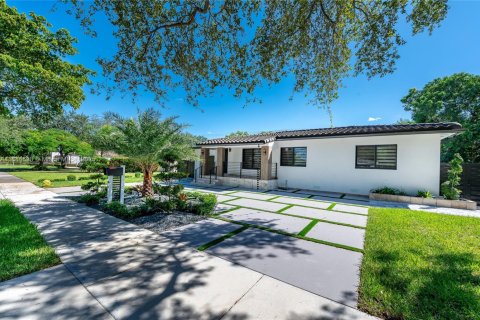 Villa ou maison à vendre à Miami Springs, Floride: 3 chambres, 102.19 m2 № 1939130 - photo 1