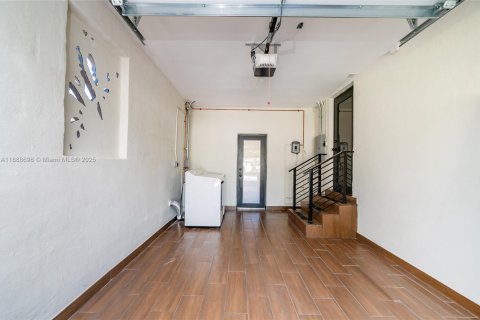 Villa ou maison à vendre à Miami Springs, Floride: 3 chambres, 102.19 m2 № 1939130 - photo 28