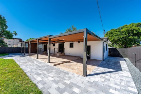 Villa ou maison à vendre à Miami Springs, Floride: 3 chambres, 102.19 m2 № 1939130 - photo 30