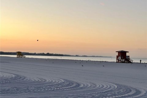 Купить виллу или дом в Сарасота, Флорида 3 комнаты, 233.18м2, № 2147443 - фото 26
