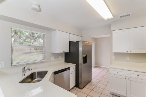 Villa ou maison à louer à Orlando, Floride: 4 chambres, 155.43 m2 № 1849723 - photo 6