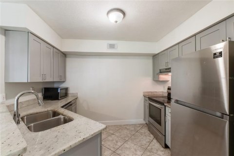 Condominio en alquiler en Orlando, Florida, 2 dormitorios, 100.33 m2 № 1919118 - foto 5