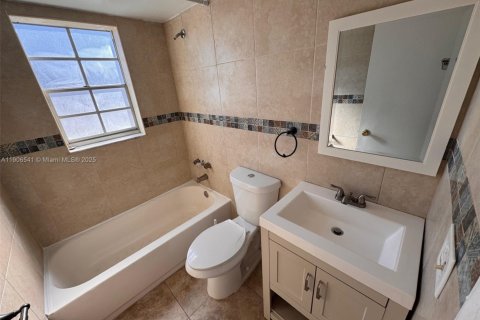 Copropriété à louer à Pompano Beach, Floride: 2 chambres, 89.19 m2 № 1957096 - photo 7