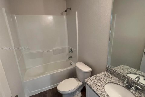 House in Lehigh Acres, Florida 2 bedrooms № 1702309 - photo 22