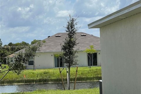 House in Lehigh Acres, Florida 2 bedrooms № 1702309 - photo 30