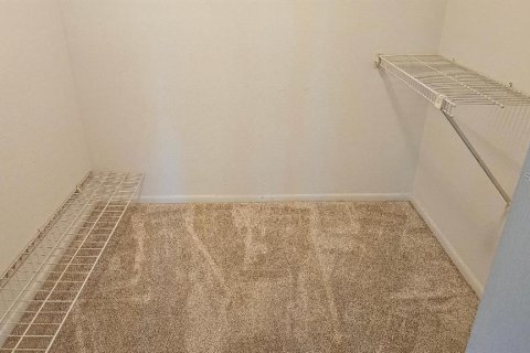 Condo in Saint Petersburg, Florida, 2 bedrooms № 2104466 - photo 13