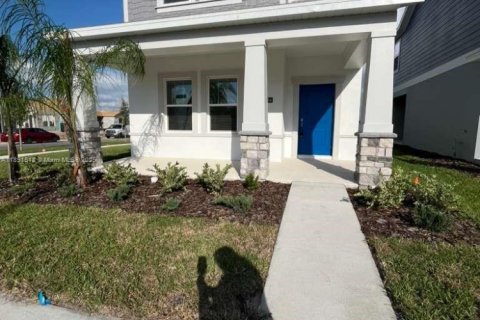 House in Clermont, Florida 4 bedrooms № 1943626 - photo 3