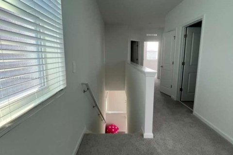 House in Clermont, Florida 4 bedrooms № 1943626 - photo 4