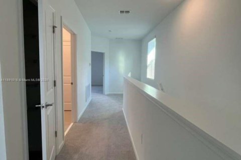 House in Clermont, Florida 4 bedrooms № 1943626 - photo 9