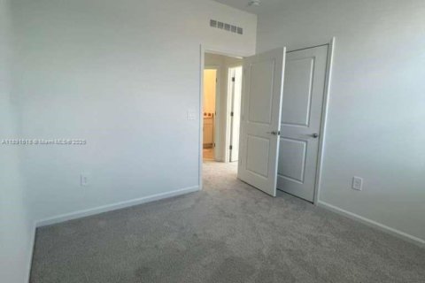 House in Clermont, Florida 4 bedrooms № 1943626 - photo 17