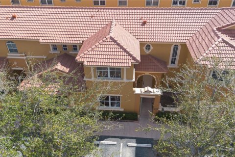 Купить виллу или дом в Майами-Лейкс, Флорида 3 спальни, 134.71м2, № 2033221 - фото 26