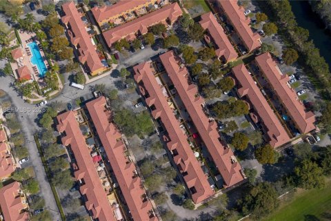 Купить виллу или дом в Майами-Лейкс, Флорида 3 спальни, 134.71м2, № 2033221 - фото 29