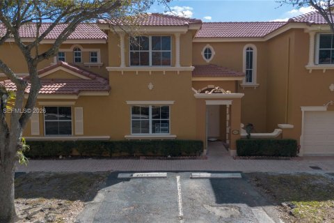 Дом в Майами-Лейкс, Флорида 3 спальни, 134.71м2 № 2033221