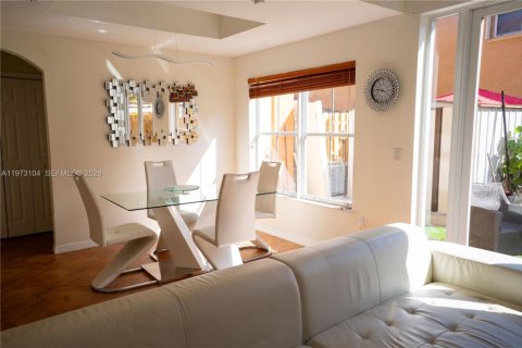 Купить виллу или дом в Майами-Лейкс, Флорида 3 спальни, 134.71м2, № 2033221 - фото 10