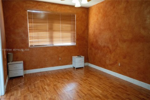 Купить виллу или дом в Майами-Лейкс, Флорида 3 спальни, 134.71м2, № 2033221 - фото 15