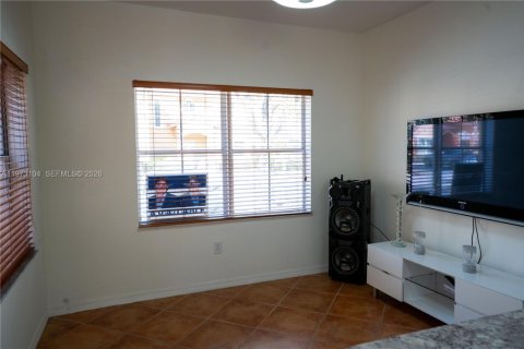 Купить виллу или дом в Майами-Лейкс, Флорида 3 спальни, 134.71м2, № 2033221 - фото 14