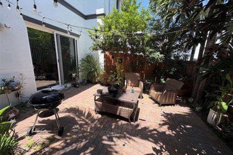 Touwnhouse à vendre à Doral, Floride: 3 chambres, 141.21 m2 № 2246681 - photo 10