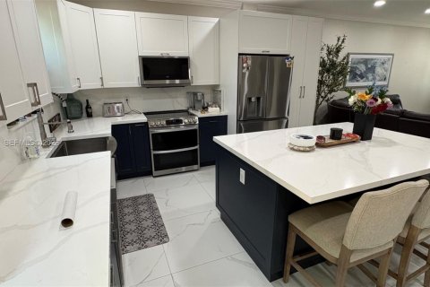 Touwnhouse à vendre à Doral, Floride: 3 chambres, 141.21 m2 № 2246681 - photo 4