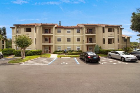 Condominio en alquiler en Kissimmee, Florida, 1 dormitorio, 61.41 m2 № 1885445 - foto 2