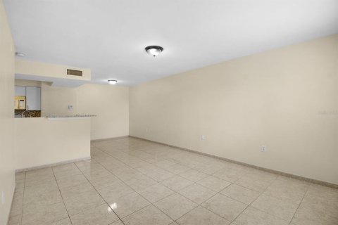 Condominio en alquiler en Kissimmee, Florida, 1 dormitorio, 61.41 m2 № 1885445 - foto 6