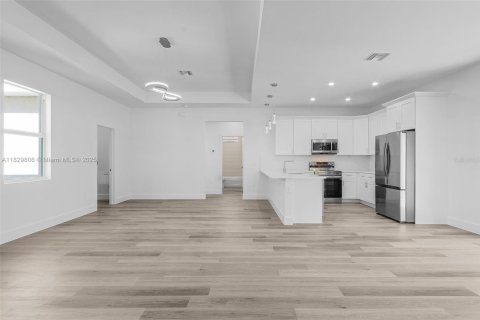 Casa en venta en North Port, Florida, 3 dormitorios, 149.57 m2 № 1802670 - foto 7
