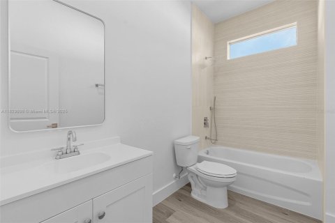 Casa en venta en North Port, Florida, 3 dormitorios, 149.57 m2 № 1802670 - foto 19
