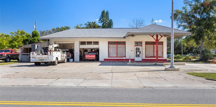 Propiedad comercial en Eustis, Florida 183.95 m2 № 1824602