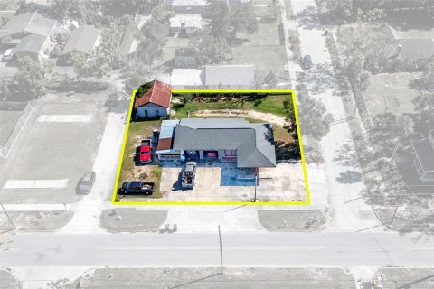 Propiedad comercial en venta en Eustis, Florida, 183.95 m2 № 1824602 - foto 13