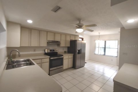 Villa ou maison à louer à Ocala, Floride: 3 chambres, 137.96 m2 № 2115473 - photo 9
