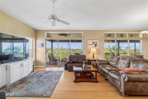 House in Terra Ceia, Florida 4 bedrooms, 163.88 sq.m. № 2217574 - photo 30