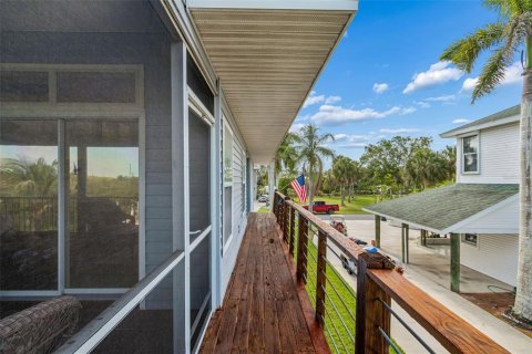 House in Terra Ceia, Florida 4 bedrooms, 163.88 sq.m. № 2217574 - photo 11