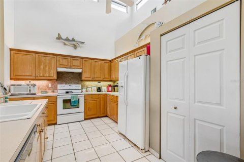 House in Terra Ceia, Florida 4 bedrooms, 163.88 sq.m. № 2217574 - photo 18