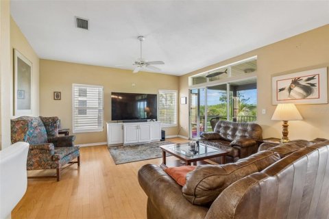 House in Terra Ceia, Florida 4 bedrooms, 163.88 sq.m. № 2217574 - photo 29