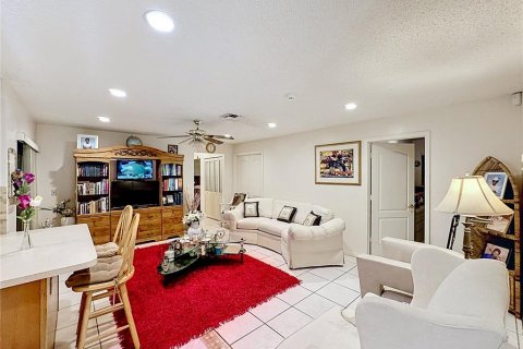 House in West Palm Beach, Florida 4 bedrooms, 180.79 sq.m. № 2166231 - photo 18