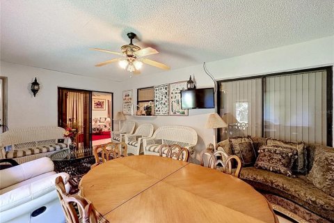 House in West Palm Beach, Florida 4 bedrooms, 180.79 sq.m. № 2166231 - photo 27