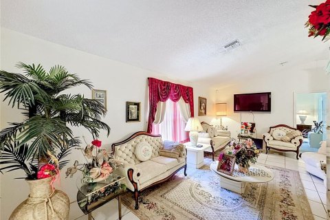 House in West Palm Beach, Florida 4 bedrooms, 180.79 sq.m. № 2166231 - photo 13
