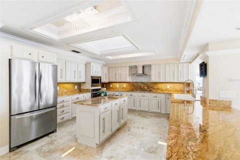 House in Saint Petersburg, Florida 4 bedrooms, 362.41 sq.m. № 2099100 - photo 18