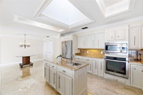 House in Saint Petersburg, Florida 4 bedrooms, 362.41 sq.m. № 2099100 - photo 19