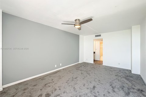 Copropriété à vendre à Aventura, Floride: 2 chambres, 107.49 m2 № 2049263 - photo 21