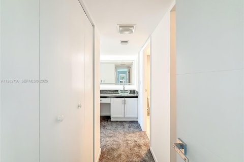 Copropriété à vendre à Aventura, Floride: 2 chambres, 107.49 m2 № 2049263 - photo 23