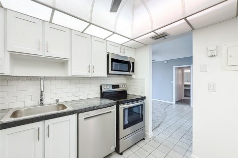 Copropriété à vendre à Aventura, Floride: 2 chambres, 107.49 m2 № 2049263 - photo 14