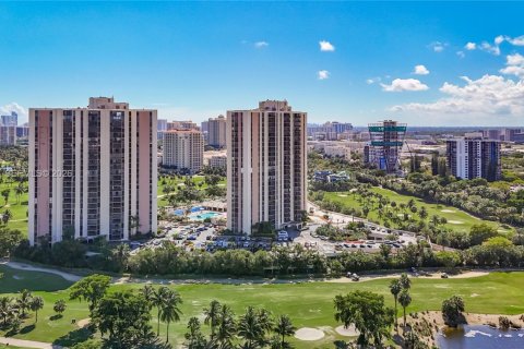 Copropriété à vendre à Aventura, Floride: 2 chambres, 107.49 m2 № 2049263 - photo 4