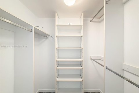 Copropriété à vendre à Aventura, Floride: 2 chambres, 107.49 m2 № 2049263 - photo 28