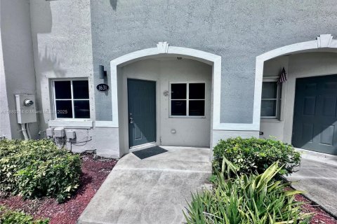 Casa en alquiler en Homestead, Florida, 2 dormitorios, 108.32 m2 № 1929035 - foto 2