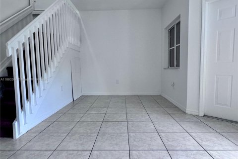 Casa en alquiler en Homestead, Florida, 2 dormitorios, 108.32 m2 № 1929035 - foto 8