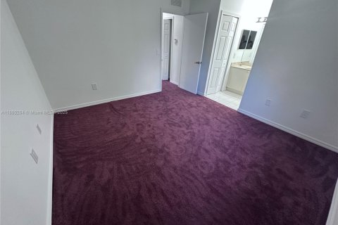 Casa en alquiler en Homestead, Florida, 2 dormitorios, 108.32 m2 № 1929035 - foto 17