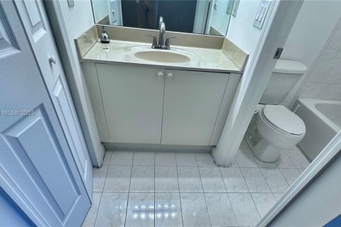 Casa en alquiler en Homestead, Florida, 2 dormitorios, 108.32 m2 № 1929035 - foto 19