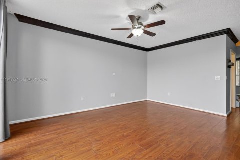 Townhouse in Miramar, Florida 3 bedrooms, 179.49 sq.m. № 1999481 - photo 21