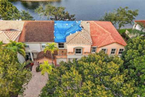 Townhouse in Miramar, Florida 3 bedrooms, 179.49 sq.m. № 1999481 - photo 28