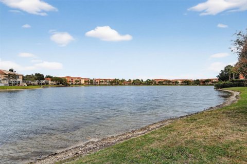 Townhouse in Miramar, Florida 3 bedrooms, 179.49 sq.m. № 1999481 - photo 27